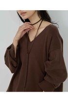 【ガリャルダガランテ/GALLARDAGALANTE】の【CHIKAコラボ】タイ付き総針Vネックニット 人気、トレンドファッション・服の通販 founy(ファニー) ファッション Fashion レディースファッション Fashion for Women トップス・カットソー Cut & Sew Tops ニット Knit Tops & Sweaters カジュアルプルオーバー・ニットトップス Pullovers & Knit Tops / Casual Pullovers Vネックトップス V-Neck Tops / V-Cut Neckline Shirts コラボ Collaboration, Collab シンプル Simple, Minimal スリット Slit, Slit Detail トレンド Trend, Trending Now ボトム Bottoms, Lower Wear 新作・新入荷 New Arrivals / New In thumbnail ブラウン|ID: prp329100004709207 ipo3291000000034015592