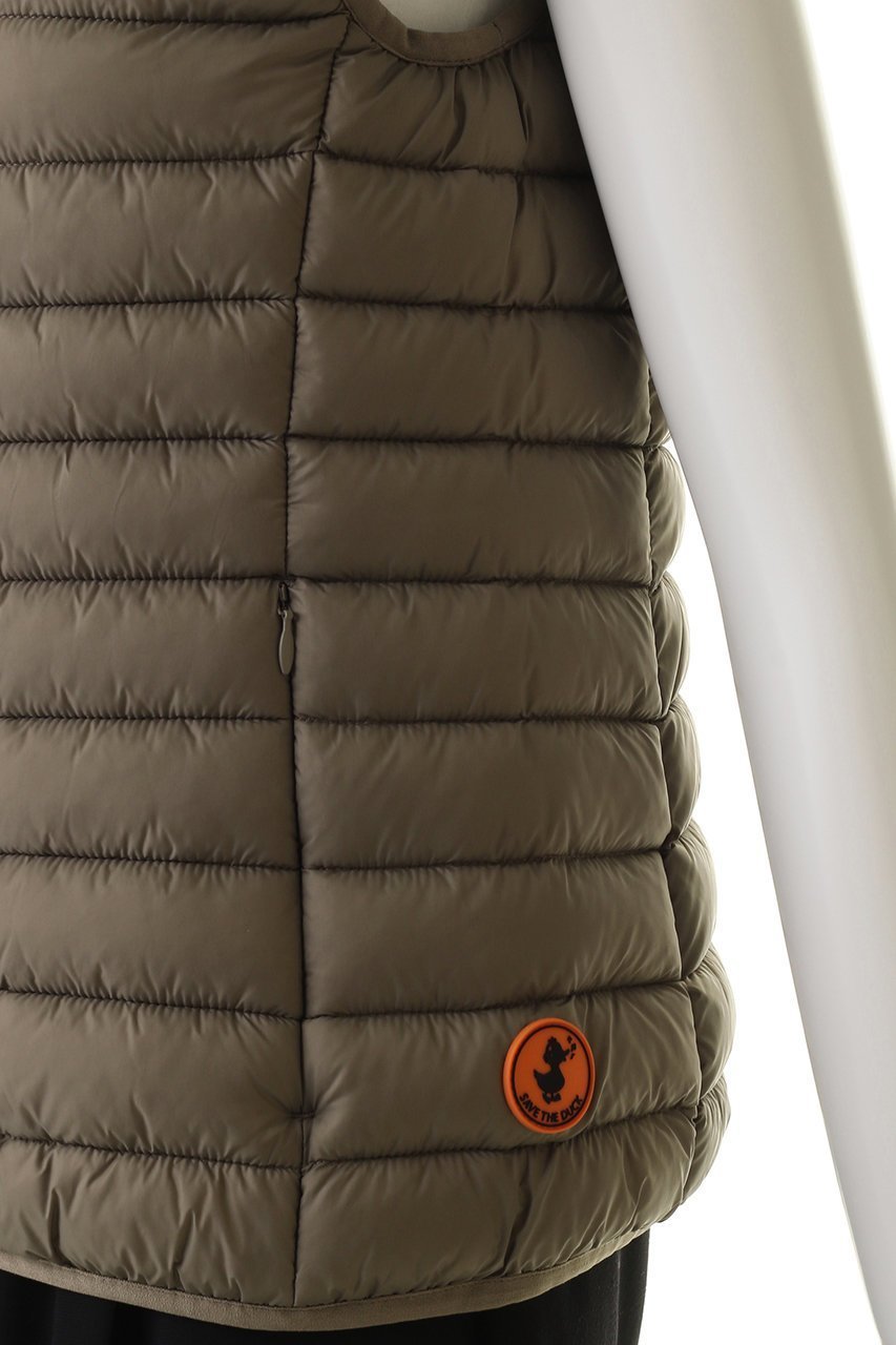 【セーブ ザ ダック/SAVE THE DUCK】のCHARLOTTE D88040W GIGA NOS/キルティングベスト 人気、トレンドファッション・服の通販 founy(ファニー) 　ファッション　Fashion　レディースファッション　Fashion for Women　アウター　Coat / Outerwear Collection　レディースジャケット・軽アウター　Jackets　2025年　2025　2025-2026秋冬・A/W　Autumn/Winter 2025–26 AW25–26　オレンジ　Orange　キルティング　Quilted, Quilting　コンパクト　Compact, Small Size　ジャケット　Jacket, Outerwear　スタイリッシュ　Stylish, Fashionable　スリム　Slim, Slim Fit　パッチ　Patch, Appliqué　フィット　Fit, Slim Fit　ベスト　Vest, Waistcoat　A/W・秋冬　Autumn/Winter　other-5|ID: prp329100004709230 ipo3291000000034015809