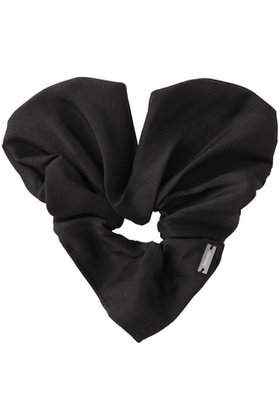 【ヘイップ/heyep】のSilk Heart Scrunchie(Medium) 人気、トレンドファッション・服の通販 founy(ファニー) ファッション Fashion レディースファッション Fashion for Women シュシュ&ヘアアクセ/ヘアアレンジ Scrunchies & Hair Accessories おすすめ Recommended / Our Picks アクセサリー Fashion Accessories エレガント 上品 Elegant シルク Silk, 100% Silk ハーフ Half, Half-Length ポーチ Pouch, Small Case モチーフ Motif, Design Theme 旅行 Travel |ID:prp329100004709243