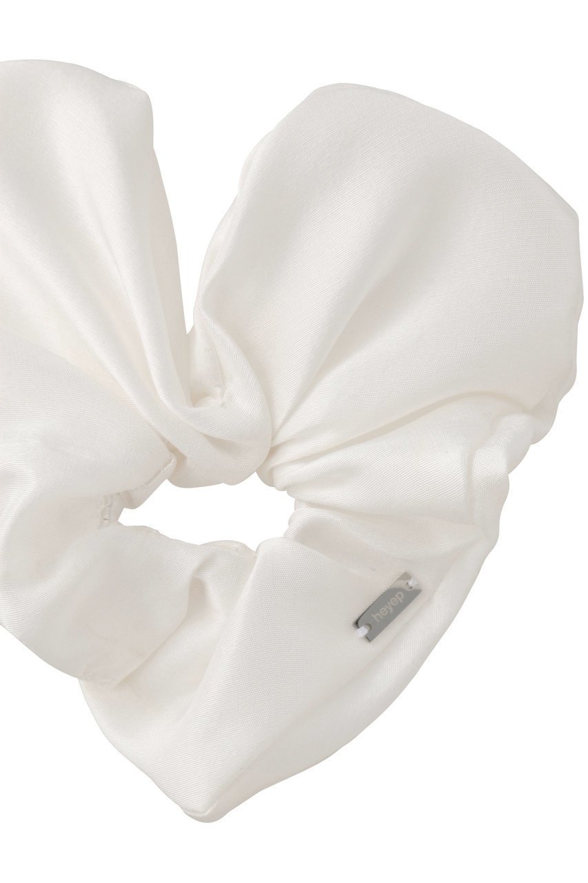 【ヘイップ/heyep】のSilk Heart Scrunchie(Medium) 人気、トレンドファッション・服の通販 founy(ファニー) 　ファッション　Fashion　レディースファッション　Fashion for Women　シュシュ&ヘアアクセ/ヘアアレンジ　Scrunchies & Hair Accessories　おすすめ　Recommended / Our Picks　アクセサリー　Fashion Accessories　エレガント 上品　Elegant　シルク　Silk, 100% Silk　ハーフ　Half, Half-Length　ポーチ　Pouch, Small Case　モチーフ　Motif, Design Theme　新作・新入荷　New Arrivals / New In　旅行　Travel　other-4|ID: prp329100004709243 ipo3291000000034015912