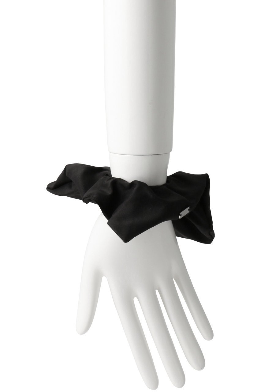 【ヘイップ/heyep】のSilk Heart Scrunchie(Medium) 人気、トレンドファッション・服の通販 founy(ファニー) 　ファッション　Fashion　レディースファッション　Fashion for Women　シュシュ&ヘアアクセ/ヘアアレンジ　Scrunchies & Hair Accessories　おすすめ　Recommended / Our Picks　アクセサリー　Fashion Accessories　エレガント 上品　Elegant　シルク　Silk, 100% Silk　ハーフ　Half, Half-Length　ポーチ　Pouch, Small Case　モチーフ　Motif, Design Theme　旅行　Travel　other-3|ID: prp329100004709243 ipo3291000000035596723