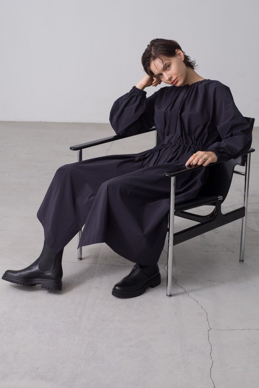 【エブール/ebure】の【店舗限定】ハイカウントライトタフタ ワンピースコート 人気、トレンドファッション・服の通販 founy(ファニー) 　ファッション　Fashion　レディースファッション　Fashion for Women　アウター　Coat / Outerwear Collection　コート・ロングコート・ピーコート　Long Coats, Peacoats & More　ワンピース　Dresses　チュニック　Tunic Tops & Dresses　スポーティ　Sporty, Casual Athletic　チュニック　Tunic, Long Top　ドローコード　Drawcord, Drawstring Cord　パウダー　Powder, Soft Tone　ブラウジング　Blouson Silhouette, Cinched Waist　リラックス　Relax, Relaxed Fit　再入荷　Restock / Back in Stock　other-8|ID: prp329100004709382 ipo3291000000034079177