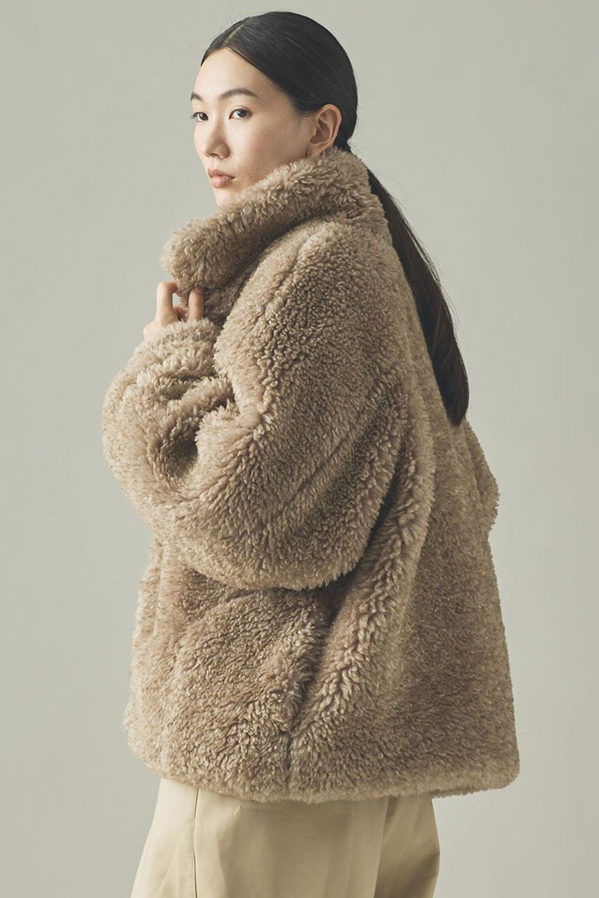 【カレンソロジー/Curensology】のリバーフェイクファーブルゾン 人気、トレンドファッション・服の通販 founy(ファニー) 　ファッション　Fashion　レディースファッション　Fashion for Women　アウター　Coat / Outerwear Collection　レディースジャケット・軽アウター　Jackets　ブルゾンジャケット・スポーティアウター　Blouson Jackets　イタリア　Italy　インナー　Innerwear　サテン　Satin, Glossy Fabric　ジャケット　Jacket, Outerwear　スタンド　Stand Collar, Upright Stand　タフタ　Taffeta, Structured Fabric　フェイクファー　Faux Fur, Imitation Fur　ブルゾン　Blouson, Bomber Jacket　リバーシブル　Reversible, Two-Sided　エレガント 上品　Elegant　新作・新入荷　New Arrivals / New In　防寒　Cold Protection, Winter-Ready　other-3|ID: prp329100004710753 ipo3291000000034028033