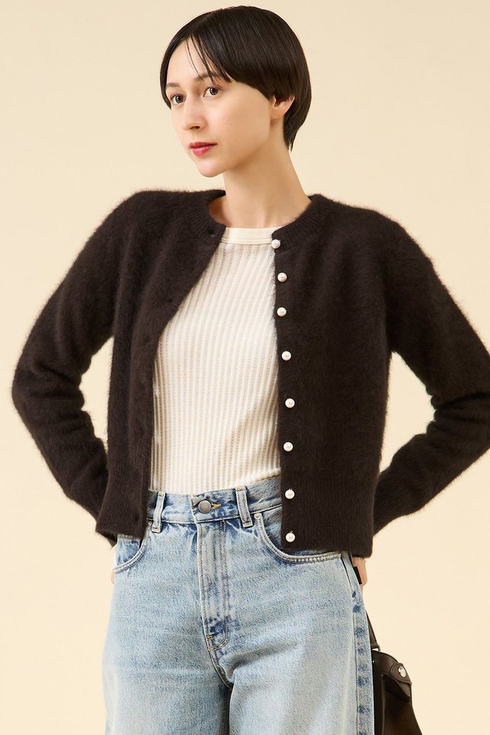 【マルティニーク/martinique】のFOXカシミヤパールカーディガン(一部WEB限定カラー ) インテリア・キッズ・メンズ・レディースファッション・服の通販 founy(ファニー) https://founy.com/ ファッション Fashion レディースファッション Fashion for Women トップス・カットソー Cut & Sew Tops ニット Knit Tops & Sweaters カーディガン・羽織り Layered Style Cardigans おすすめ Recommended / Our Picks アンゴラ Angora Knitwear カーディガン Cardigan, Knitwear パール Pearl, Pearl Accent ラグジュアリー Luxury, Elegant 再入荷 Restock / Back in Stock 定番 Standard, Basic Item 羽織 Haori, Light Jacket |ID: prp329100004712213 ipo3291000000035754377