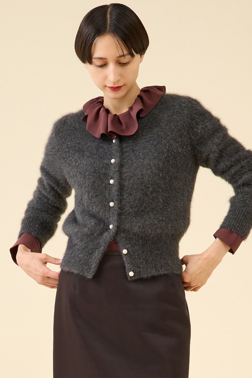 【マルティニーク/martinique】のFOXカシミヤパールカーディガン(一部WEB限定カラー ) インテリア・キッズ・メンズ・レディースファッション・服の通販 founy(ファニー) 　ファッション　Fashion　レディースファッション　Fashion for Women　トップス・カットソー　Cut & Sew Tops　ニット　Knit Tops & Sweaters　カーディガン・羽織り　Layered Style Cardigans　おすすめ　Recommended / Our Picks　アンゴラ　Angora Knitwear　カーディガン　Cardigan, Knitwear　パール　Pearl, Pearl Accent　ラグジュアリー　Luxury, Elegant　再入荷　Restock / Back in Stock　定番　Standard, Basic Item　羽織　Haori, Light Jacket　チャコール|ID: prp329100004712213 ipo3291000000035754379