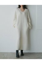 【ハー/HER.】の【10/2 12:00販売開始】モヘアブレンドニットワンピース オフホワイト|ID:prp329100004713032