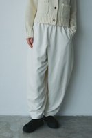【ハー/HER.】のフェイクスエードバルーンパンツ 人気、トレンドファッション・服の通販 founy(ファニー) ファッション Fashion レディースファッション Fashion for Women パンツ Pants & Trousers フォルム Silhouette, Form 再入荷 Restock / Back in Stock 冬 Winter / This Winter |ID:prp329100004713040