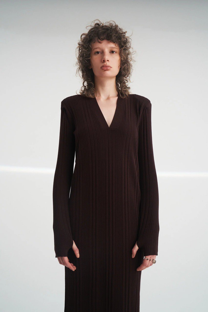【その他のブランド/Other】の【9/30 12:00販売開始】Vneck knit dress 人気、トレンドファッション・服の通販 founy(ファニー) 　ファッション　Fashion　レディースファッション　Fashion for Women　ワンピース　Dresses　フォーマル・パーティードレス・結婚式用ドレス　Elegant & Casual Dresses　チュニック　Tunic Tops & Dresses　エレガント 上品　Elegant　クラシカル　Classical, Vintage-Inspired　ストレート　Straight, Straight Cut　チュニック　Tunic, Long Top　デコルテ　Décolleté, Neckline　ロング　Long, Long-Length　新作・新入荷　New Arrivals / New In　other-5|ID: prp329100004713061 ipo3291000000034046866