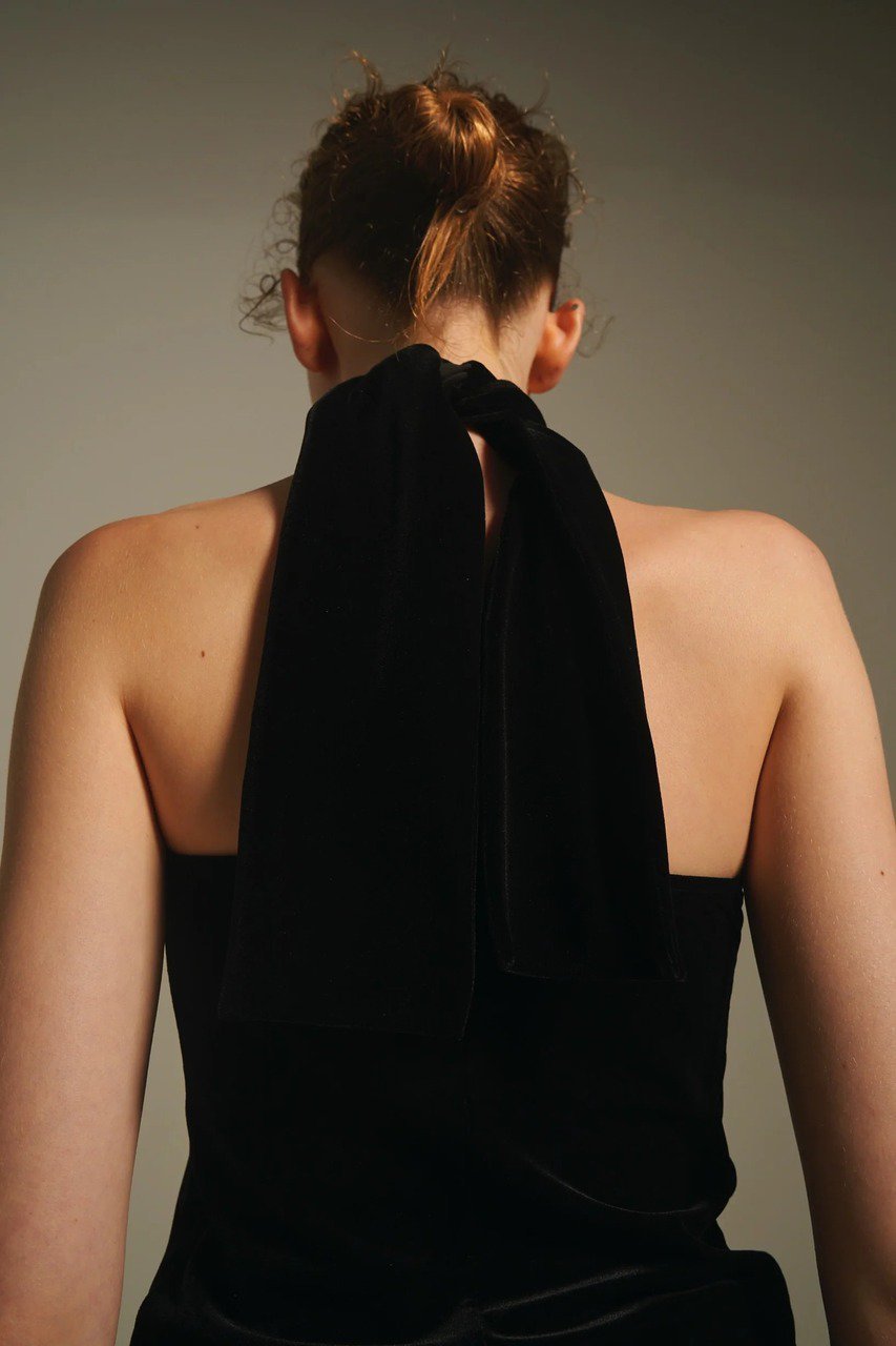 【その他のブランド/Other】の【9/30 12:00販売開始】Velour halter neck tops 人気、トレンドファッション・服の通販 founy(ファニー) 　ファッション　Fashion　レディースファッション　Fashion for Women　トップス・カットソー　Cut & Sew Tops　キャミソール&ノースリーブ　Camisoles & Sleeveless Tops　シャツ・ブラウス・オフィスカジュアル　Elegant Blouses & Button-Ups　ベロアトップス　Velour Tops / Velvet-Look Items　なめらか　Smooth, Silky Texture　シンプル　Simple, Minimal　ストレッチ　Stretch, Stretchy Fabric　ノースリーブ　Sleeveless, No-Sleeve　ベロア　Velour, Soft Velvet　ラグジュアリー　Luxury, Elegant　新作・新入荷　New Arrivals / New In　other-7|ID: prp329100004713062 ipo3291000000034046875