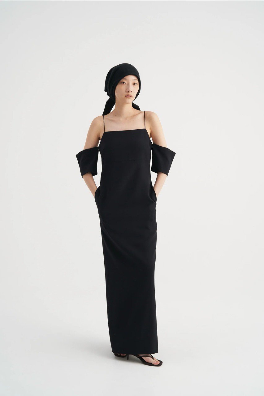 【その他のブランド/Other】の【9/30 12:00販売開始】Square cuff camisole dress 人気、トレンドファッション・服の通販 founy(ファニー) 　ファッション　Fashion　レディースファッション　Fashion for Women　ワンピース　Dresses　フォーマル・パーティードレス・結婚式用ドレス　Elegant & Casual Dresses　チュニック　Tunic Tops & Dresses　カフス　Cuff Design　シンプル　Simple, Minimal　チュニック　Tunic, Long Top　ドレス　Dress, One-Piece　パーティ　Party, Party Style　モダン　Modern, Contemporary　モチーフ　Motif, Design Theme　ロング　Long, Long-Length　エレガント 上品　Elegant　新作・新入荷　New Arrivals / New In　other-7|ID: prp329100004713064 ipo3291000000034046895