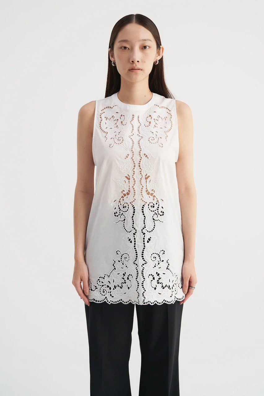 【その他のブランド/Other】の【9/30 12:00販売開始】Scallop embroidery blouse 人気、トレンドファッション・服の通販 founy(ファニー) 　ファッション　Fashion　レディースファッション　Fashion for Women　トップス・カットソー　Cut & Sew Tops　キャミソール&ノースリーブ　Camisoles & Sleeveless Tops　シャツ・ブラウス・オフィスカジュアル　Elegant Blouses & Button-Ups　スカラップ　Scallop, Scalloped Edge　スラックス　Slacks, Dress Pants　スリット　Slit, Slit Detail　ノースリーブ　Sleeveless, No-Sleeve　新作・新入荷　New Arrivals / New In　other-3|ID: prp329100004713065 ipo3291000000034046901