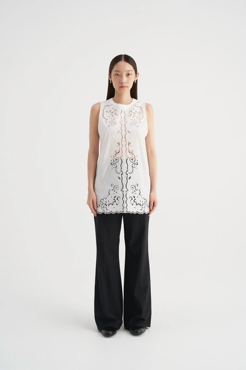 【その他のブランド/Other】の【9/30 12:00販売開始】Scallop embroidery blouse 人気、トレンドファッション・服の通販 founy(ファニー) 　ファッション　Fashion　レディースファッション　Fashion for Women　トップス・カットソー　Cut & Sew Tops　キャミソール&ノースリーブ　Camisoles & Sleeveless Tops　シャツ・ブラウス・オフィスカジュアル　Elegant Blouses & Button-Ups　スカラップ　Scallop, Scalloped Edge　スラックス　Slacks, Dress Pants　スリット　Slit, Slit Detail　ノースリーブ　Sleeveless, No-Sleeve　新作・新入荷　New Arrivals / New In　other-6|ID: prp329100004713065 ipo3291000000034046904