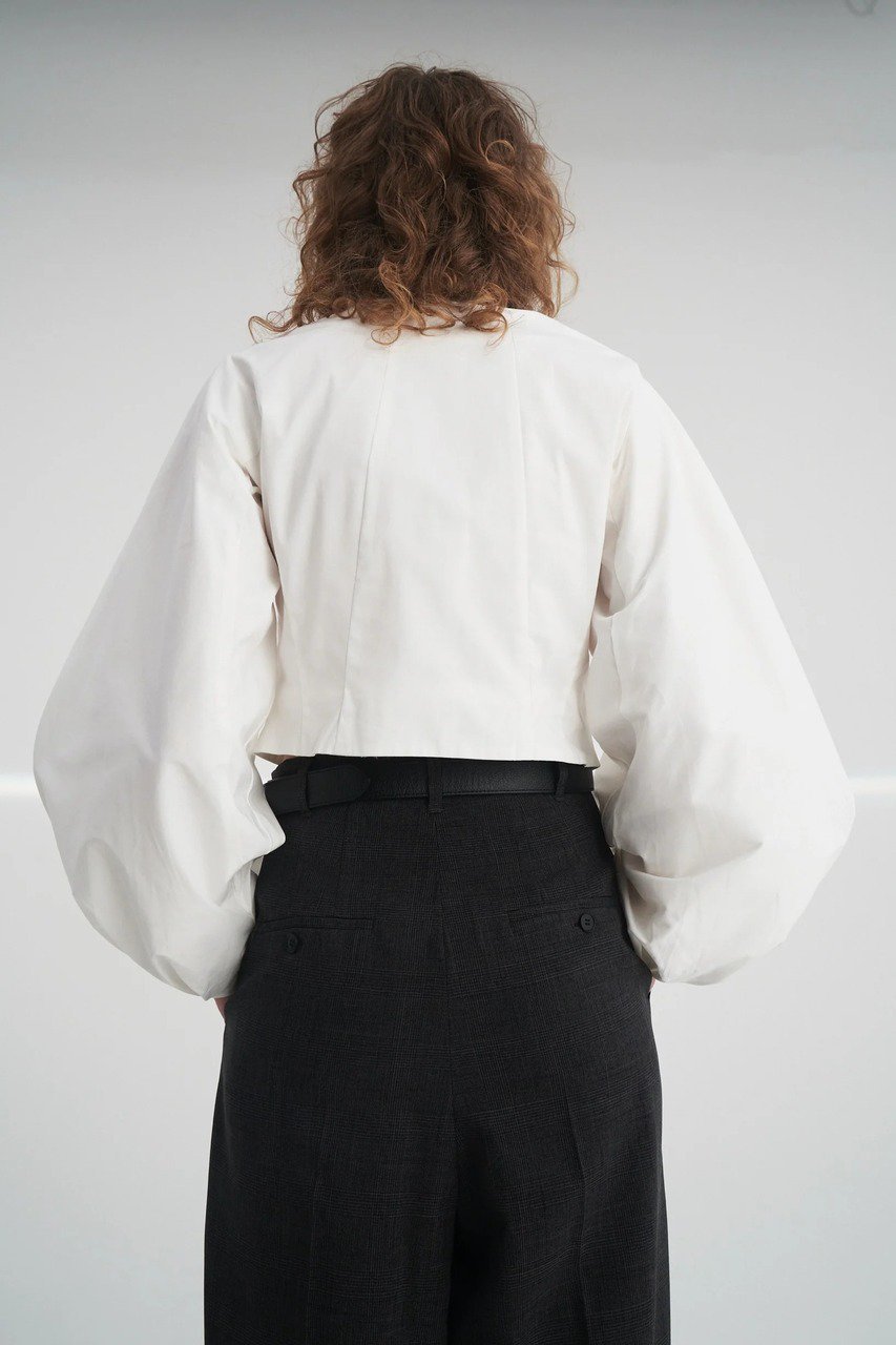 【その他のブランド/Other】の【9/30 12:00販売開始】Balloon sleeve blouse 人気、トレンドファッション・服の通販 founy(ファニー) 　ファッション　Fashion　レディースファッション　Fashion for Women　トップス・カットソー　Cut & Sew Tops　シャツ・ブラウス・オフィスカジュアル　Elegant Blouses & Button-Ups　クラシック　Classic, Timeless Style　クロップド　Cropped, Short Length　コンパクト　Compact, Small Size　シェイプ　Shape, Slim Fit　スリーブ　Sleeve, Long Sleeve / Short Sleeve　バランス　Balance, Style Balance　バルーン　Balloon, Balloon Silhouette　ロング　Long, Long-Length　新作・新入荷　New Arrivals / New In　other-2|ID: prp329100004713073 ipo3291000000034046978