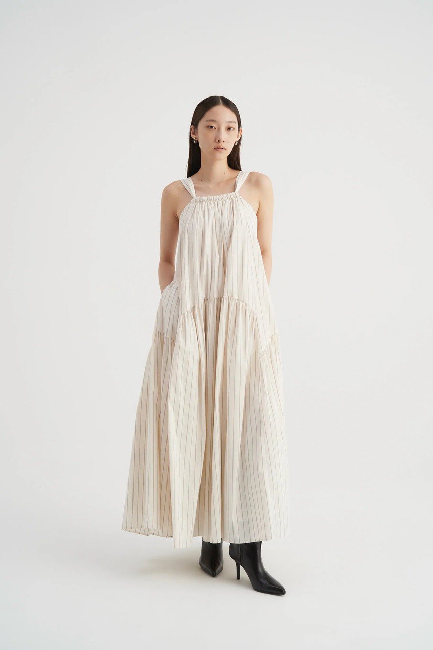【その他のブランド/Other】の【9/30 12:00販売開始】Volume tiered dress 人気、トレンドファッション・服の通販 founy(ファニー) 　ファッション　Fashion　レディースファッション　Fashion for Women　ワンピース　Dresses　フォーマル・パーティードレス・結婚式用ドレス　Elegant & Casual Dresses　チュニック　Tunic Tops & Dresses　サンダル　Sandals, Summer Shoes　チュニック　Tunic, Long Top　ドレス　Dress, One-Piece　パーティ　Party, Party Style　フェミニン　Feminine, Girly　ロング　Long, Long-Length　新作・新入荷　New Arrivals / New In　other-6|ID: prp329100004713079 ipo3291000000034047036