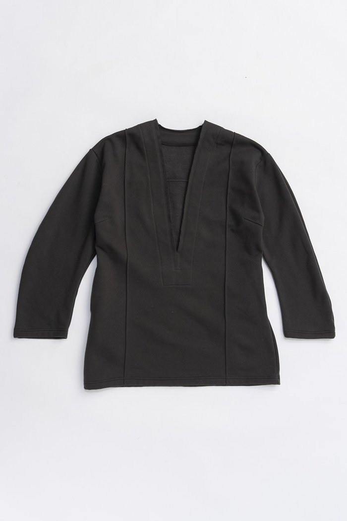 【プランク プロジェクト/PRANK PROJECT】のディープVネックスウェット インテリア・キッズ・メンズ・レディースファッション・服の通販 founy(ファニー) https://founy.com/ ファッション Fashion レディースファッション Fashion for Women トップス・カットソー Cut & Sew Tops シャツ・ブラウス・オフィスカジュアル Elegant Blouses & Button-Ups レディースパーカー・カジュアルフーディー Casual Hoodies & Sweatshirts ロングTシャツ・Tシャツ Longline T-Shirts & Tees スウェット・クルーネックトップス Sweatshirts & Crewnecks / Relaxed Fit Sweat Tops カットソー・ベーシックTシャツ Cut-and-Sewn Tops / Stretch Tees & Basics Vネックトップス V-Neck Tops / V-Cut Neckline Shirts インナー Innerwear スウェット / スエット Sweatshirt, Sweatwear セットアップ Set-Up, Coordinated Outfit フェミニン Feminine, Girly リラックス Relax, Relaxed Fit エレガント 上品 Elegant 新作・新入荷 New Arrivals / New In |ID: prp329100004714161 ipo3291000000034057847