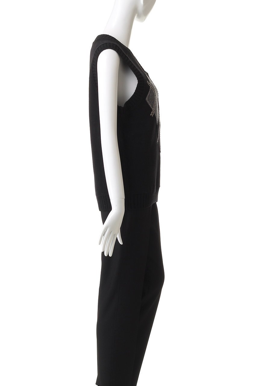 【ヌメロ ヴェントゥーノ/N°21】のアーガイル ニットベスト 人気、トレンドファッション・服の通販 founy(ファニー) 　ファッション　Fashion　レディースファッション　Fashion for Women　トップス・カットソー　Cut & Sew Tops　ニット　Knit Tops & Sweaters　ベスト&ジレ / 重ね着スタイル　Vests & Gilets　カジュアルプルオーバー・ニットトップス　Pullovers & Knit Tops / Casual Pullovers　スタイリッシュ　Stylish, Fashionable　スタッズ　Studs, Metal Accents　ベスト　Vest, Waistcoat　other-3|ID: prp329100004715374 ipo3291000000035744053