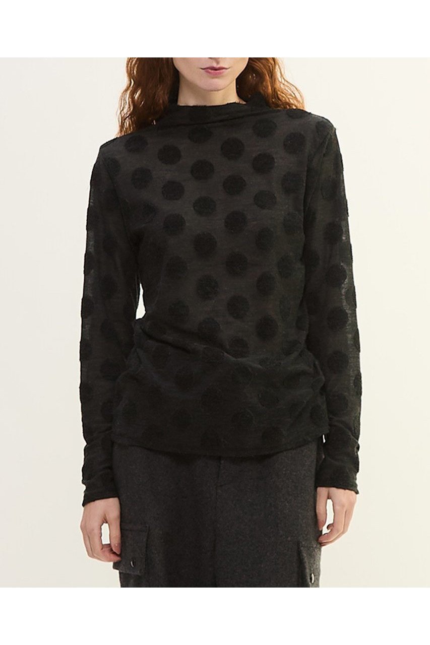 【プレインピープル/PLAIN PEOPLE】のドットジャージハイネックTシャツ 人気、トレンドファッション・服の通販 founy(ファニー) 　ファッション　Fashion　レディースファッション　Fashion for Women　トップス・カットソー　Cut & Sew Tops　シャツ・ブラウス・オフィスカジュアル　Elegant Blouses & Button-Ups　ロングTシャツ・Tシャツ　Longline T-Shirts & Tees　カットソー・ベーシックTシャツ　Cut-and-Sewn Tops / Stretch Tees & Basics　インナー　Innerwear　シアー　Sheer, See-Through　スリーブ　Sleeve, Long Sleeve / Short Sleeve　ドット　Polka Dot, Dot Pattern　フィット　Fit, Slim Fit　ロング　Long, Long-Length　冬　Winter / This Winter　新作・新入荷　New Arrivals / New In　 other-1|ID: prp329100004715391 ipo3291000000034068401