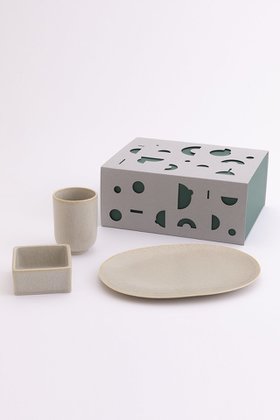 【エディションズ/EDITIONS / GOODS】 ギフト おひとりさまセット人気、トレンドファッション・服の通販 founy(ファニー) おすすめ Recommended / Our Picks オーバル Oval Design ギフト プレゼント Gift / Present グラス Glass, Eyewear テーブル Table, Dining Table プレート Plate, Dish ベーシック Basic, Essential ボックス Boxy, Box Shape |ID:prp329100004715518