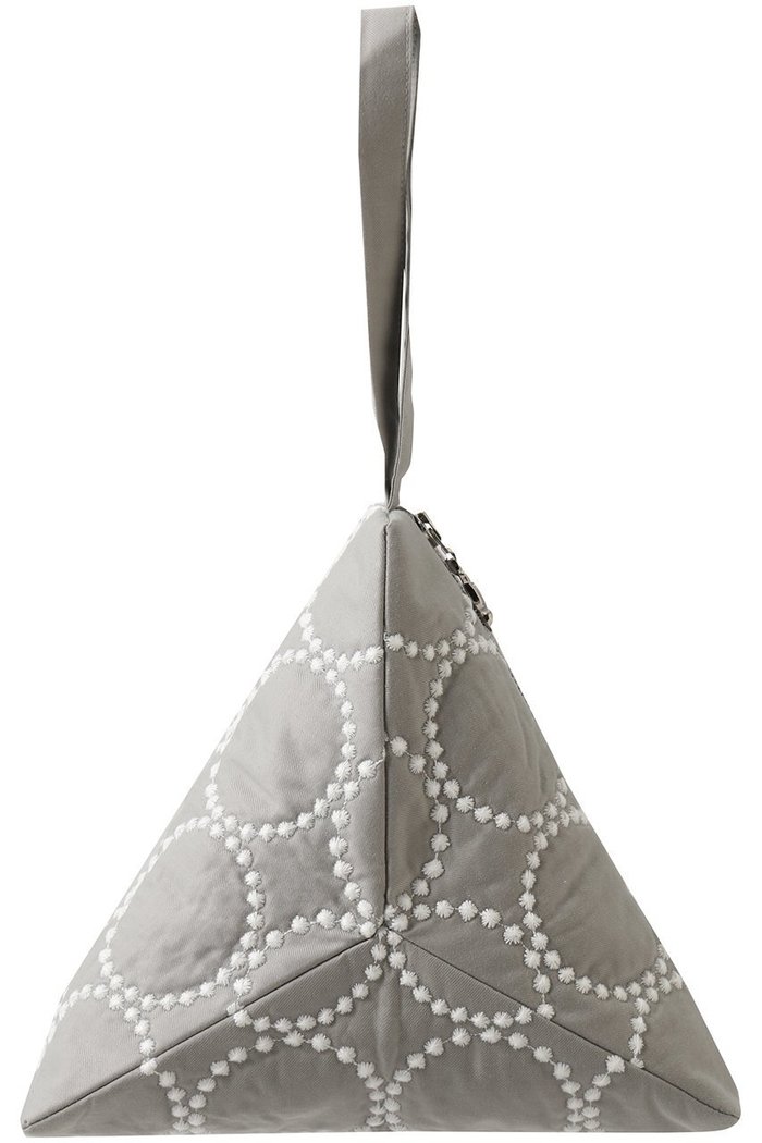 【ミナ ペルホネン/mina perhonen】のcrystal pouch ポーチ L インテリア・キッズ・メンズ・レディースファッション・服の通販 founy(ファニー) https://founy.com/ ファッション Fashion レディースファッション Fashion for Women ポーチ&ミニバッグ Pouches & Mini Bags おすすめ Recommended / Our Picks ギフト プレゼント Gift / Present コンパクト Compact, Small Size フラット Flat, Flat Shoes ポーチ Pouch, Small Case 人気 Popular, Best Seller 定番 Standard, Basic Item 新作・新入荷 New Arrivals / New In 旅行 Travel |ID: prp329100004716553 ipo3291000000034078359