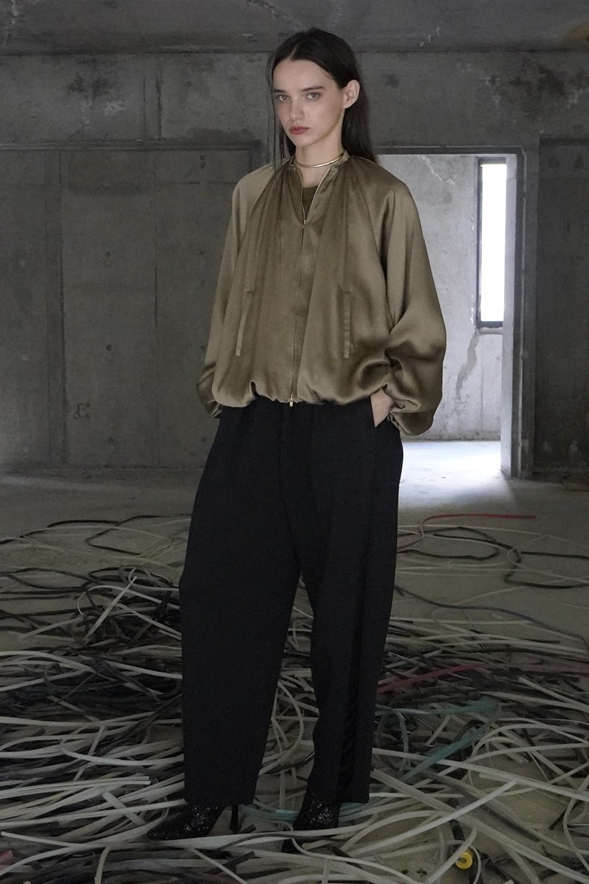 【コルピエロ/Col Pierrot】のサテンブルゾン 人気、トレンドファッション・服の通販 founy(ファニー) ファッション Fashion レディースファッション Fashion for Women アウター Coat / Outerwear Collection レディースジャケット・軽アウター Jackets ブルゾンジャケット・スポーティアウター Blouson Jackets ギャザー Gathered, Ruffled サテン Satin, Glossy Fabric シンプル Simple, Minimal ジャケット Jacket, Outerwear セットアップ Set-Up, Coordinated Outfit ブルゾン Blouson, Bomber Jacket エレガント 上品 Elegant other-8|ID: prp329100004716570 ipo3291000000036467800