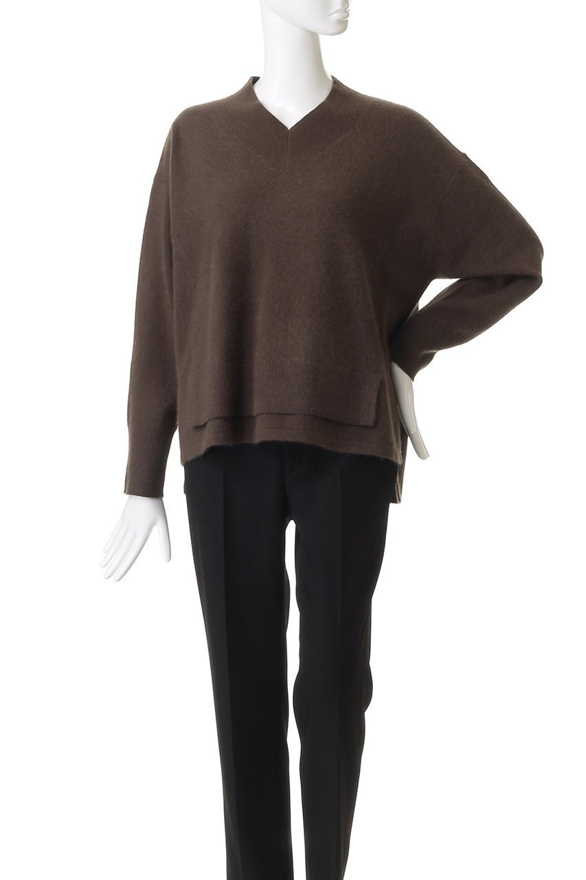 【ランバン オン ブルー/LANVIN en Bleu】のラクーンVネックニット 人気、トレンドファッション・服の通販 founy(ファニー) 　ファッション　Fashion　レディースファッション　Fashion for Women　トップス・カットソー　Cut & Sew Tops　ニット　Knit Tops & Sweaters　カジュアルプルオーバー・ニットトップス　Pullovers & Knit Tops / Casual Pullovers　Vネックトップス　V-Neck Tops / V-Cut Neckline Shirts　エレガント 上品　Elegant　シンプル　Simple, Minimal　デコルテ　Décolleté, Neckline　新作・新入荷　New Arrivals / New In　other-2|ID: prp329100004716596 ipo3291000000034078726