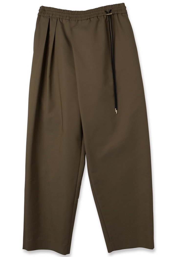 【クルニ/CULLNI】の【UNISEX】シャンブレーギャバジン アシンメトリー 2タック ドローストリング ラップワイドパンツ インテリア・キッズ・メンズ・レディースファッション・服の通販 founy(ファニー) https://founy.com/ ファッション Fashion レディースファッション Fashion for Women パンツ Pants & Trousers ユニセックス Unisex, Genderless アシンメトリー Asymmetrical Style ドローコード Drawcord, Drawstring Cord ドローストリング Drawstring, Pull Cord バランス Balance, Style Balance フィット Fit, Slim Fit フロント Front, Front Design ラップ Wrap, Wrap Design ワイド Wide, Wide Fit 新作・新入荷 New Arrivals / New In |ID: prp329100004716637 ipo3291000000034079031