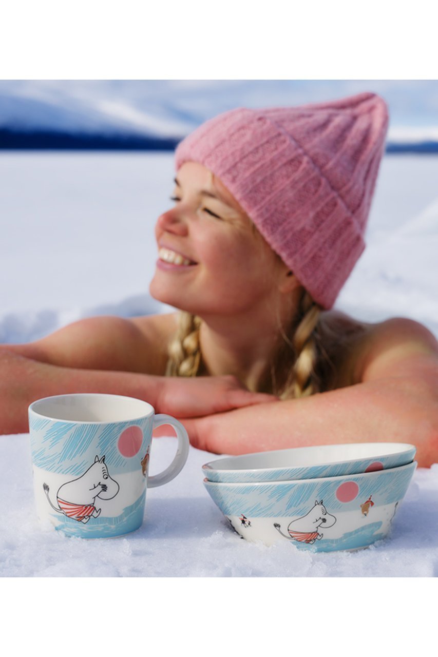 【ムーミン バイ アラビア/MOOMIN by ARABIA / GOODS】のムーミン アイス スイミング 2025 ウィンター ボウル 15cm 人気、トレンドファッション・服の通販 founy(ファニー) 　イラスト　Illustration　ギフト プレゼント　Gift / Present　コレクション　Collection, Seasonal Line　スポーツ　Sports, Activewear　チェック　Check, Plaid, Tartan　テーブル　Table, Dining Table　冬　Winter / This Winter　新作・新入荷　New Arrivals / New In　ホーム・キャンプ・アウトドア・お取り寄せ　Home Living / Home & Lifestyle / Camping Gear / Outdoor Camping　キッチン・ダイニング　Kitchen & Dining Essentials. Stylish & Functional Tableware　キッチン家電・キッチン用品　Kitchen Appliances & Tools　other-4|ID: prp329100004716648 ipo3291000000034079146