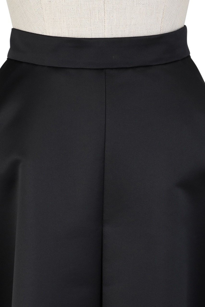 【オブリオ/AUBRIOT】のマットサテンスカート 人気、トレンドファッション・服の通販 founy(ファニー) 　ファッション　Fashion　レディースファッション　Fashion for Women　スカート　Skirts　ロングスカート　Long Skirts / Maxi & Midi Skirts　イタリア　Italy　エレガント 上品　Elegant　サテン　Satin, Glossy Fabric　センター　Center, Center Line　フォルム　Silhouette, Form　フレア　Flare, Flared　ボックス　Boxy, Box Shape　ラグジュアリー　Luxury, Elegant　ロング　Long, Long-Length　新作・新入荷　New Arrivals / New In　other-4|ID: prp329100004716652 ipo3291000000034079305