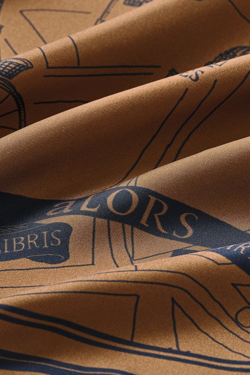 【アロー/aLORS】のFoulard Ex-libris Paris×aLORS スカーフ 人気、トレンドファッション・服の通販 founy(ファニー) 　ファッション　Fashion　レディースファッション　Fashion for Women　ストール　Soft & Warm Scarves　マフラー・スヌード / 冬小物の定番　Scarves & Mufflers　イタリア　Italy　エレガント 上品　Elegant　シルク　Silk, 100% Silk　スカーフ　Scarf, Neckwear　ストール　Stole, Wrap　ドレープ　Drape, Draping Fabric　ハンド　Hand, Handmade　プリント　Print, Printed Pattern　マフラー　Scarf, Muffler　新作・新入荷　New Arrivals / New In　other-4|ID: prp329100004717755 ipo3291000000034089680
