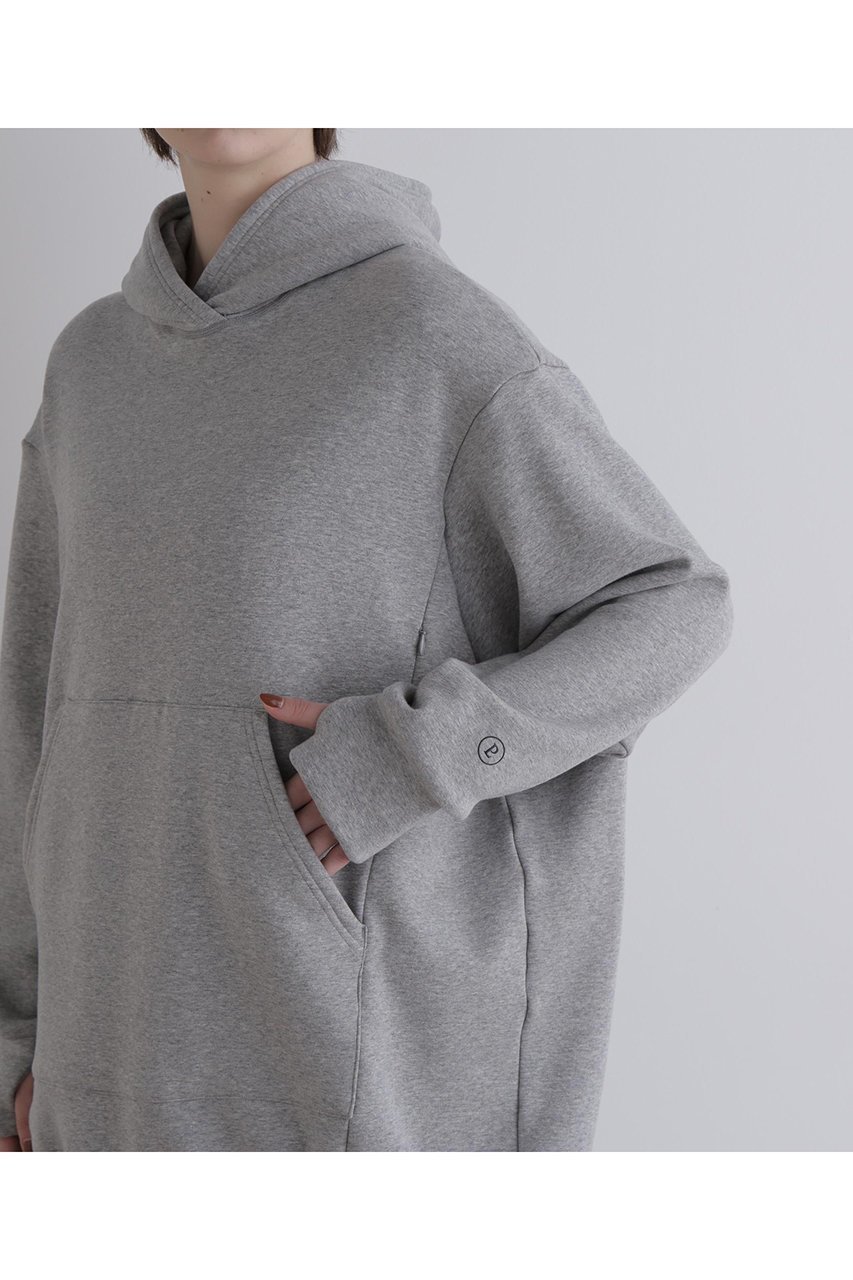【ル フィル/LE PHIL】の《LE PHIL SPORTS》バック裏毛ビッグフーディー 人気、トレンドファッション・服の通販 founy(ファニー) 　ファッション　Fashion　レディースファッション　Fashion for Women　トップス・カットソー　Cut & Sew Tops　シャツ・ブラウス・オフィスカジュアル　Elegant Blouses & Button-Ups　レディースパーカー・カジュアルフーディー　Casual Hoodies & Sweatshirts　ロングTシャツ・Tシャツ　Longline T-Shirts & Tees　スウェット・クルーネックトップス　Sweatshirts & Crewnecks / Relaxed Fit Sweat Tops　カットソー・ベーシックTシャツ　Cut-and-Sewn Tops / Stretch Tees & Basics　スタンダード　Standard, Basic　ビッグ　Big, Oversized　フロント　Front, Front Design　ポケット　Pocket, Pocket Detail　冬　Winter / This Winter　other-7|ID: prp329100004717760 ipo3291000000034089722