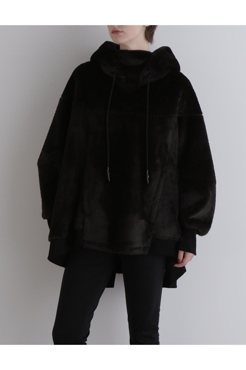 【ル フィル/LE PHIL】の《LE PHIL SPORTS》フェイクファービッグフーディー 人気、トレンドファッション・服の通販 founy(ファニー) 　ファッション　Fashion　レディースファッション　Fashion for Women　トップス・カットソー　Cut & Sew Tops　シャツ・ブラウス・オフィスカジュアル　Elegant Blouses & Button-Ups　レディースパーカー・カジュアルフーディー　Casual Hoodies & Sweatshirts　ロングTシャツ・Tシャツ　Longline T-Shirts & Tees　スウェット・クルーネックトップス　Sweatshirts & Crewnecks / Relaxed Fit Sweat Tops　カットソー・ベーシックTシャツ　Cut-and-Sewn Tops / Stretch Tees & Basics　スタンダード　Standard, Basic　フェイクファー　Faux Fur, Imitation Fur　リラックス　Relax, Relaxed Fit　レギンス　Leggings, Stretch Pants　冬　Winter / This Winter　other-2|ID: prp329100004717761 ipo3291000000034089726
