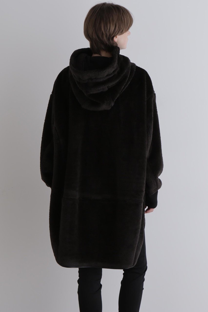 【ル フィル/LE PHIL】の《LE PHIL SPORTS》フェイクファーフードジャケット 人気、トレンドファッション・服の通販 founy(ファニー) 　ファッション　Fashion　レディースファッション　Fashion for Women　アウター　Coat / Outerwear Collection　レディースジャケット・軽アウター　Jackets　アウトドア　Outdoor Clothing　ウォーム　Warm Fabric　ショルダー　Shoulder, Shoulder Strap　ジップ　Zip, Zipper　ジャケット　Jacket, Outerwear　スタンド　Stand Collar, Upright Stand　ドロップ　Drop Shoulder, Dropped Style　フェミニン　Feminine, Girly　ボトム　Bottoms, Lower Wear　ポケット　Pocket, Pocket Detail　リラックス　Relax, Relaxed Fit　other-5|ID: prp329100004717764 ipo3291000000034089751