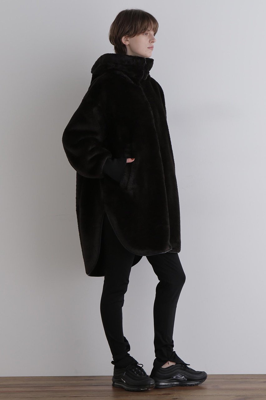 【ル フィル/LE PHIL】の《LE PHIL SPORTS》フェイクファーフードジャケット 人気、トレンドファッション・服の通販 founy(ファニー) 　ファッション　Fashion　レディースファッション　Fashion for Women　アウター　Coat / Outerwear Collection　レディースジャケット・軽アウター　Jackets　アウトドア　Outdoor Clothing　ウォーム　Warm Fabric　ショルダー　Shoulder, Shoulder Strap　ジップ　Zip, Zipper　ジャケット　Jacket, Outerwear　スタンド　Stand Collar, Upright Stand　ドロップ　Drop Shoulder, Dropped Style　フェミニン　Feminine, Girly　ボトム　Bottoms, Lower Wear　ポケット　Pocket, Pocket Detail　リラックス　Relax, Relaxed Fit　other-3|ID: prp329100004717764 ipo3291000000035678910