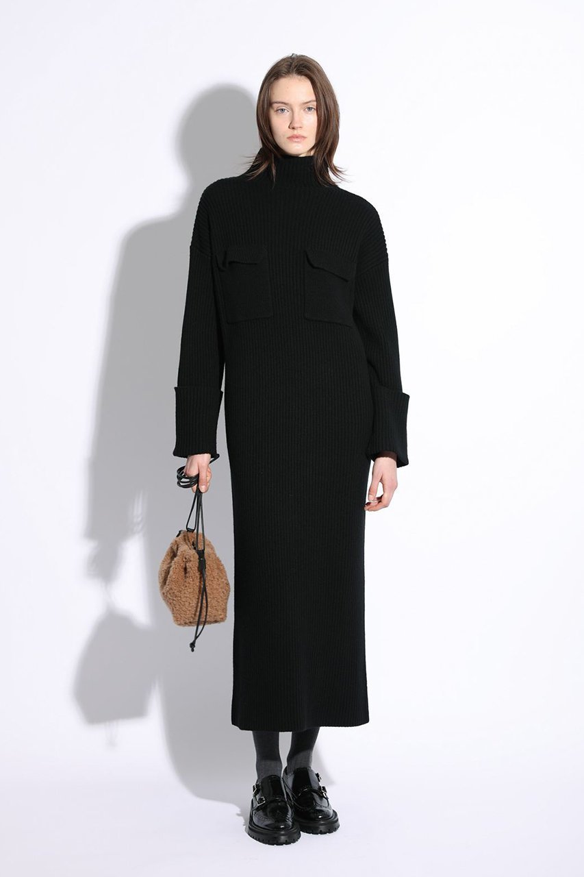【サクラ/SACRA】のエクストラファインラムウールリブワンピース 人気、トレンドファッション・服の通販 founy(ファニー) 　ファッション　Fashion　レディースファッション　Fashion for Women　ワンピース　Dresses　チュニック　Tunic Tops & Dresses　カフス　Cuff Design　スリーブ　Sleeve, Long Sleeve / Short Sleeve　チュニック　Tunic, Long Top　パッチ　Patch, Appliqué　フラップ　Flap, Flap Pocket　フロント　Front, Front Design　ポケット　Pocket, Pocket Detail　ロング　Long, Long-Length　ワイド　Wide, Wide Fit　新作・新入荷　New Arrivals / New In　other-7|ID: prp329100004717808 ipo3291000000034090105