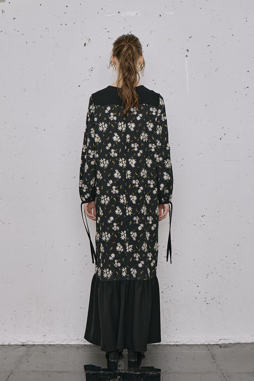 【ロキト/LOKITHO】のフラワー エンブロイダリー リボン ドレス 人気、トレンドファッション・服の通販 founy(ファニー) ファッション Fashion レディースファッション Fashion for Women ワンピース Dresses フォーマル・パーティードレス・結婚式用ドレス Elegant & Casual Dresses チュニック Tunic Tops & Dresses エンブロイダリー Embroidery Design チュニック Tunic, Long Top ドレス Dress, One-Piece フラワー Flower, Floral フリル Frill, Ruffle リボン Ribbon, Bow ロング Long, Long-Length エレガント 上品 Elegant 無地 Plain, Solid Color other-7|ID: prp329100004717841 ipo3291000000035583873