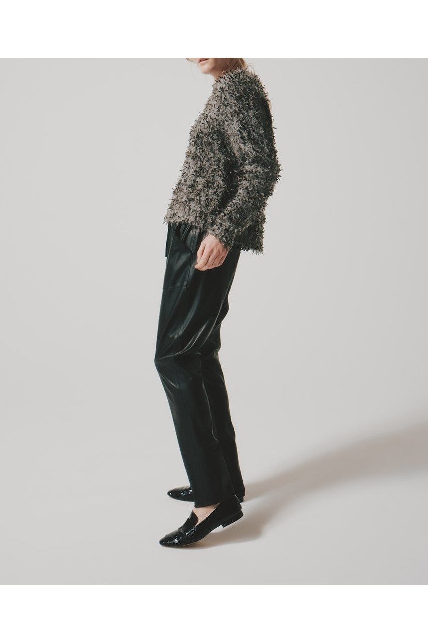 【ルームエイト/Room no.8】のRIBBON-YARN クルー トップス 人気、トレンドファッション・服の通販 founy(ファニー) 　ファッション　Fashion　レディースファッション　Fashion for Women　トップス・カットソー　Cut & Sew Tops　ニット　Knit Tops & Sweaters　カジュアルプルオーバー・ニットトップス　Pullovers & Knit Tops / Casual Pullovers　ラグジュアリー　Luxury, Elegant　今季　This Season, Current Season　新作・新入荷　New Arrivals / New In　other-8|ID: prp329100004717852 ipo3291000000034090405