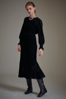 【アルアバイル/allureville】 【LOULOU WILLOUGHBY】チュールフロッキーマーメイドワンピース人気、トレンドファッション・服の通販 founy(ファニー) ファッション Fashion レディースファッション Fashion for Women ワンピース Dresses チュニック Tunic Tops & Dresses なめらか Smooth, Silky Texture カフス Cuff Design クラシカル Classical, Vintage-Inspired クラシック Classic, Timeless Style シャーリング Shirring, Ruched チュニック Tunic, Long Top チュール Tulip, Tulip Motif ドレス Dress, One-Piece ベロア Velour, Soft Velvet マーメイド Mermaid, Fishtail Silhouette ロング Long, Long-Length エレガント 上品 Elegant 新作・新入荷 New Arrivals / New In |ID:prp329100004717945