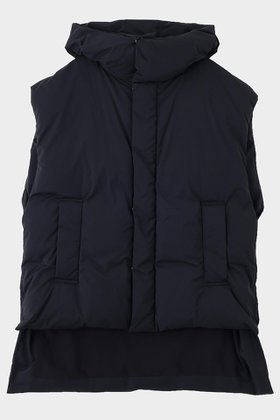 【ル フィル/LE PHIL】 ボクシーシルエットダウンベスト人気、トレンドファッション・服の通販 founy(ファニー) ファッション Fashion レディースファッション Fashion for Women アウター Coat / Outerwear Collection レディースジャケット・軽アウター Jackets インナー Innerwear ジャケット Jacket, Outerwear ストレッチ Stretch, Stretchy Fabric スリット Slit, Slit Detail スリーブ Sleeve, Long Sleeve / Short Sleeve タフタ Taffeta, Structured Fabric ダウン Down, Puffer バランス Balance, Style Balance パターン Pattern, Design Print ビッグ Big, Oversized ベスト Vest, Waistcoat 新作・新入荷 New Arrivals / New In |ID:prp329100004717965