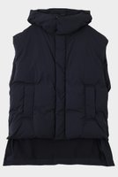 【ル フィル/LE PHIL】のボクシーシルエットダウンベスト 人気、トレンドファッション・服の通販 founy(ファニー) ファッション Fashion レディースファッション Fashion for Women アウター Coat / Outerwear Collection レディースジャケット・軽アウター Jackets インナー Innerwear ジャケット Jacket, Outerwear ストレッチ Stretch, Stretchy Fabric スリット Slit, Slit Detail スリーブ Sleeve, Long Sleeve / Short Sleeve タフタ Taffeta, Structured Fabric ダウン Down, Puffer バランス Balance, Style Balance パターン Pattern, Design Print ビッグ Big, Oversized ベスト Vest, Waistcoat 新作・新入荷 New Arrivals / New In |ID:prp329100004717965