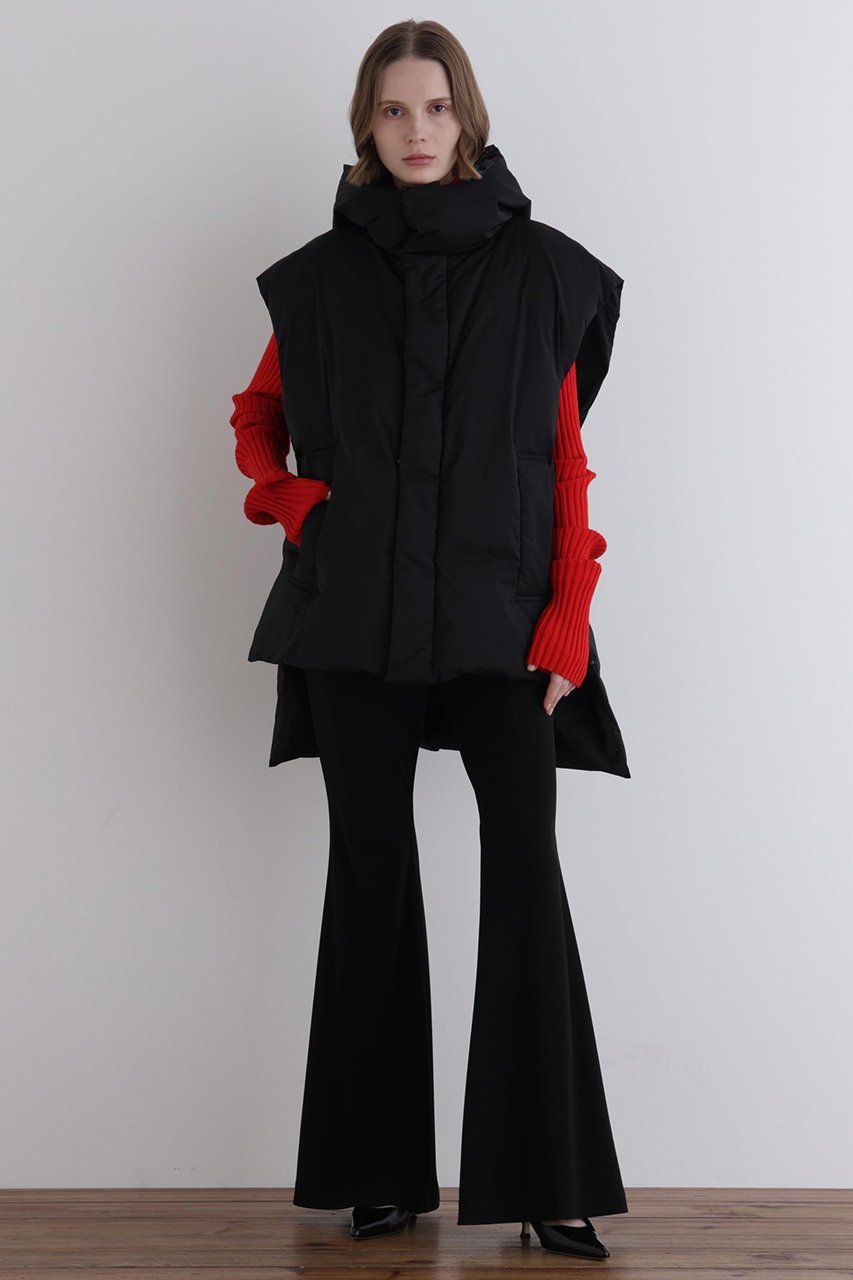 【ル フィル/LE PHIL】のボクシーシルエットダウンベスト 人気、トレンドファッション・服の通販 founy(ファニー) 　ファッション　Fashion　レディースファッション　Fashion for Women　アウター　Coat / Outerwear Collection　レディースジャケット・軽アウター　Jackets　インナー　Innerwear　ジャケット　Jacket, Outerwear　ストレッチ　Stretch, Stretchy Fabric　スリット　Slit, Slit Detail　スリーブ　Sleeve, Long Sleeve / Short Sleeve　タフタ　Taffeta, Structured Fabric　ダウン　Down, Puffer　バランス　Balance, Style Balance　パターン　Pattern, Design Print　ビッグ　Big, Oversized　ベスト　Vest, Waistcoat　再入荷　Restock / Back in Stock　other-3|ID: prp329100004717965 ipo3291000000034451428