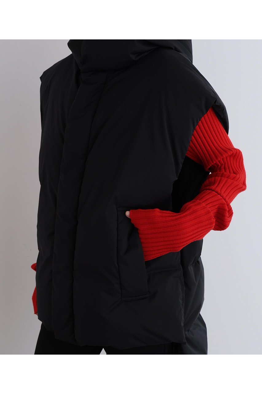 【ル フィル/LE PHIL】のボクシーシルエットダウンベスト 人気、トレンドファッション・服の通販 founy(ファニー) 　ファッション　Fashion　レディースファッション　Fashion for Women　アウター　Coat / Outerwear Collection　レディースジャケット・軽アウター　Jackets　インナー　Innerwear　ジャケット　Jacket, Outerwear　ストレッチ　Stretch, Stretchy Fabric　スリット　Slit, Slit Detail　スリーブ　Sleeve, Long Sleeve / Short Sleeve　タフタ　Taffeta, Structured Fabric　ダウン　Down, Puffer　バランス　Balance, Style Balance　パターン　Pattern, Design Print　ビッグ　Big, Oversized　ベスト　Vest, Waistcoat　再入荷　Restock / Back in Stock　other-7|ID: prp329100004717965 ipo3291000000034451432