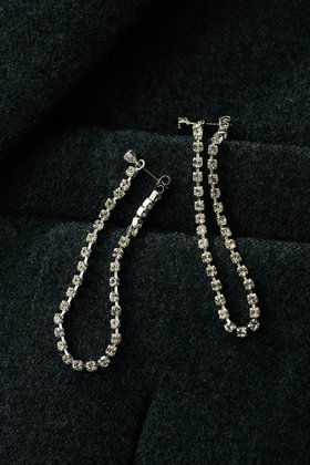 【ウィムガゼット/Whim Gazette】 ビジューアレンジピアスSV人気、トレンドファッション・服の通販 founy(ファニー) ファッション Fashion レディースファッション Fashion for Women ジュエリー Jewelry ファッションリング Fashion Rings イヤリング・フープ・ドロップタイプ Hoop, Drop & Clip Earrings アクセサリー Fashion Accessories イヤリング Earrings クリスタル Crystal, Swarovski コーティング Coating, Coated Finish シューズ Shoes, Footwear シルバー Silver, Metallic Silver ジュエリー Jewelry, Accessories ストーン Stone, Gem-Like ビジュー Bijou, Jewel-like Accent ロング Long, Long-Length エレガント 上品 Elegant 新作・新入荷 New Arrivals / New In |ID:prp329100004719347