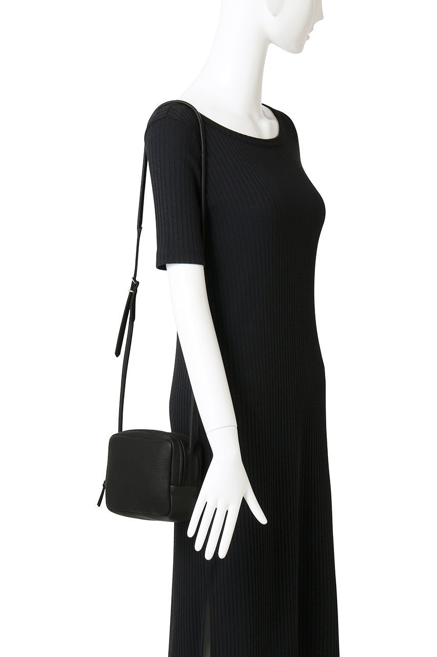 【アエタ/Aeta】のSQUARE SHOULDER 人気、トレンドファッション・服の通販 founy(ファニー) 　ファッション　Fashion　レディースファッション　Fashion for Women　ユニセックス　Unisex, Genderless　ショルダー　Shoulder, Shoulder Strap　スクエア　Square, Square Shape　スマート　Smart, Elegant　フォルム　Silhouette, Form　ポシェット　Pochette, Mini Bag　リップ　Lip, Lip Motif　リュクス　Luxury, Elegant, High-End, Chic　ロング　Long, Long-Length　エレガント 上品　Elegant　新作・新入荷　New Arrivals / New In　軽量　Lightweight, Ultra Light　other-2|ID: prp329100004719368 ipo3291000000034102811