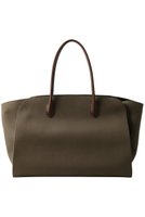 【ザ ロウ/THE ROW】のMARLO 17 人気、トレンドファッション・服の通販 founy(ファニー) ファッション Fashion レディースファッション Fashion for Women バッグ Bags ユニセックス Unisex, Genderless なめらか Smooth, Silky Texture シンプル Simple, Minimal ポケット Pocket, Pocket Detail エレガント 上品 Elegant 新作・新入荷 New Arrivals / New In 旅行 Travel |ID:prp329100004719372