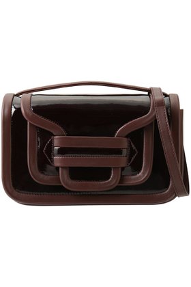 【ピエール アルディ/PIERRE HARDY】 ALPHA MAXI パテントコンビ2wayハンドバッグ人気、トレンドファッション・服の通販 founy(ファニー) ファッション Fashion レディースファッション Fashion for Women バッグ Bags なめらか Smooth, Silky Texture コンビ Combo, Combination Style フォルム Silhouette, Form |ID:prp329100004719378