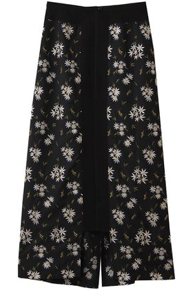 【ロキト/LOKITHO】 フラワー エンブロイダリー ストレート スカート人気、トレンドファッション・服の通販 founy(ファニー) ファッション Fashion レディースファッション Fashion for Women スカート Skirts ロングスカート Long Skirts / Maxi & Midi Skirts エンブロイダリー Embroidery Design ストレート Straight, Straight Cut フラワー Flower, Floral フロント Front, Front Design ロング Long, Long-Length 無地 Plain, Solid Color |ID:prp329100004719397