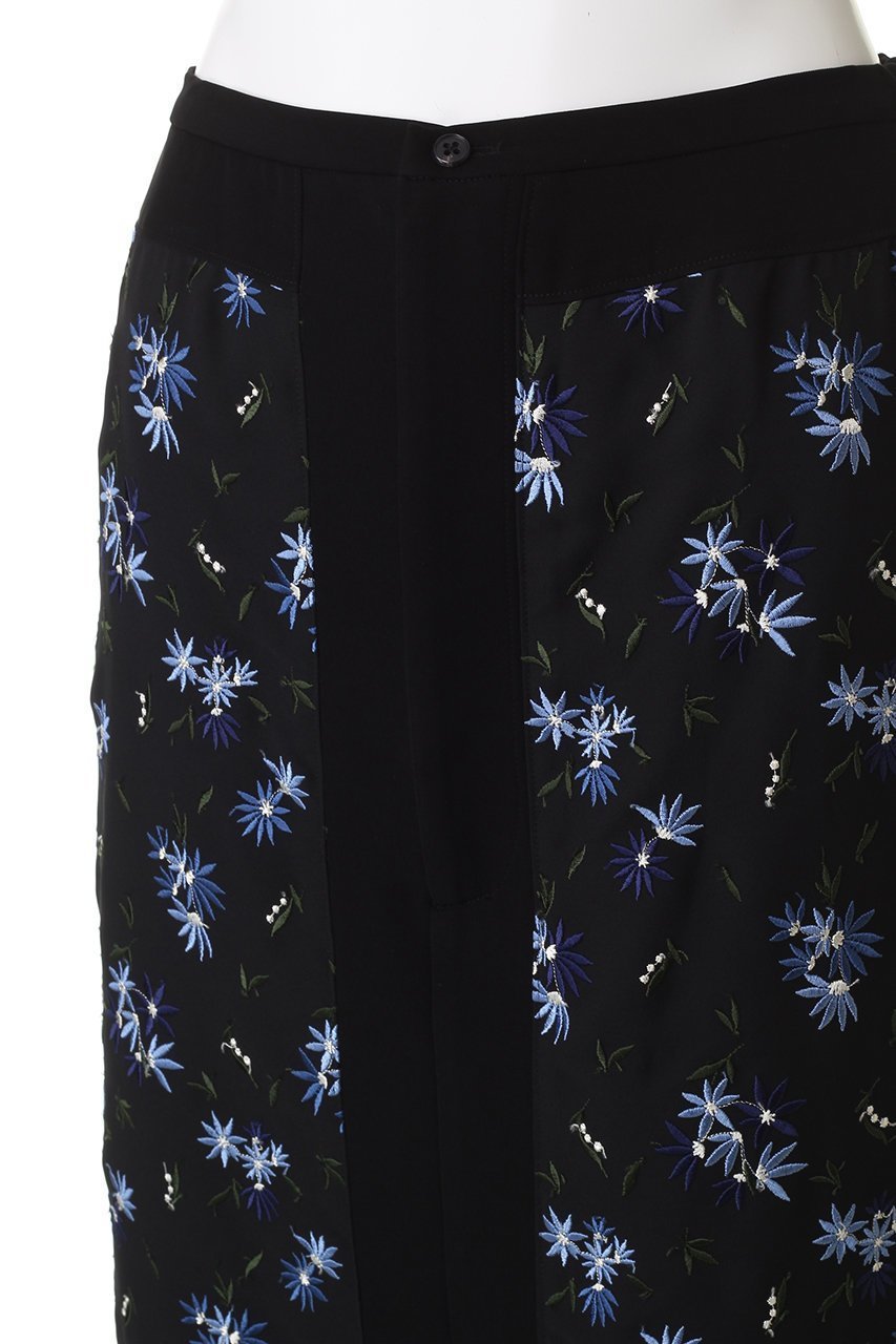 【ロキト/LOKITHO】のフラワー エンブロイダリー ストレート スカート 人気、トレンドファッション・服の通販 founy(ファニー) 　ファッション　Fashion　レディースファッション　Fashion for Women　スカート　Skirts　ロングスカート　Long Skirts / Maxi & Midi Skirts　エンブロイダリー　Embroidery Design　ストレート　Straight, Straight Cut　フラワー　Flower, Floral　フロント　Front, Front Design　ロング　Long, Long-Length　無地　Plain, Solid Color　other-5|ID: prp329100004719397 ipo3291000000035924728