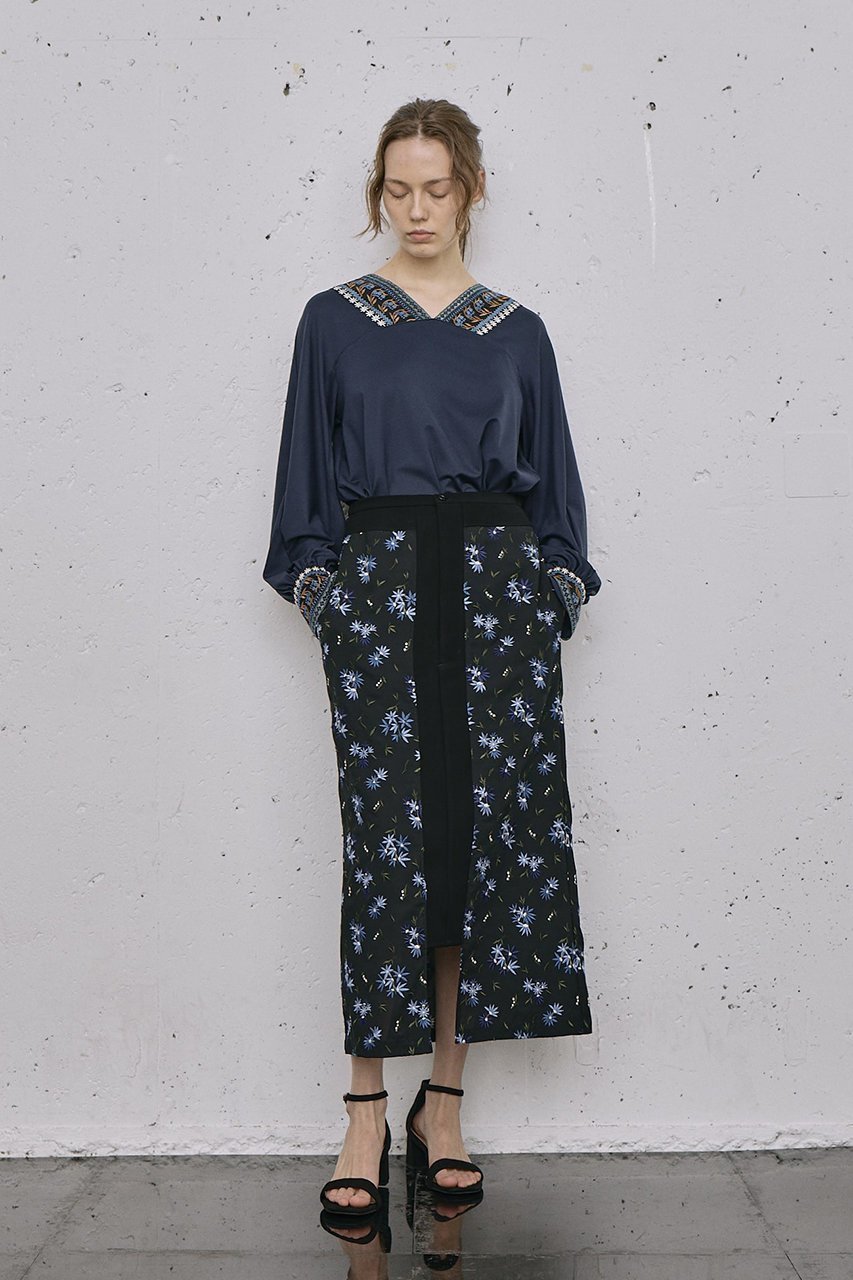 【ロキト/LOKITHO】のフラワー エンブロイダリー ストレート スカート 人気、トレンドファッション・服の通販 founy(ファニー) 　ファッション　Fashion　レディースファッション　Fashion for Women　スカート　Skirts　ロングスカート　Long Skirts / Maxi & Midi Skirts　エンブロイダリー　Embroidery Design　ストレート　Straight, Straight Cut　フラワー　Flower, Floral　フロント　Front, Front Design　ロング　Long, Long-Length　無地　Plain, Solid Color　other-6|ID: prp329100004719397 ipo3291000000035924729