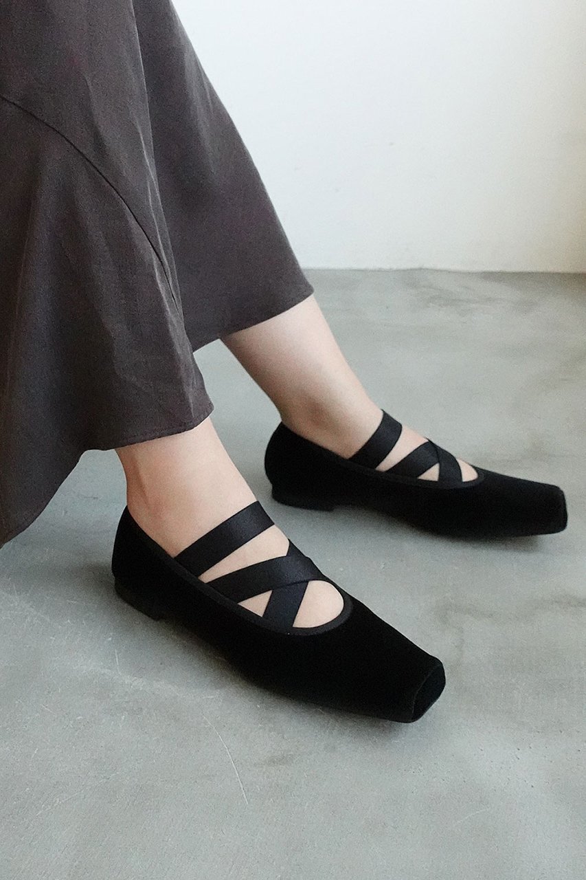 【ダニエラ アンド ジェマ/Daniella & GEMMA】のスクエアバレエフラットパンプス 人気、トレンドファッション・服の通販 founy(ファニー) 　ファッション　Fashion　レディースファッション　Fashion for Women　クッション　Cushion, Throw Pillow　シューズ　Shoes, Footwear　バレエ　Ballet, Ballet Style　フィット　Fit, Slim Fit　フラット　Flat, Flat Shoes　ベロア　Velour, Soft Velvet　エレガント 上品　Elegant　新作・新入荷　New Arrivals / New In　other-2|ID: prp329100004719398 ipo3291000000034103054