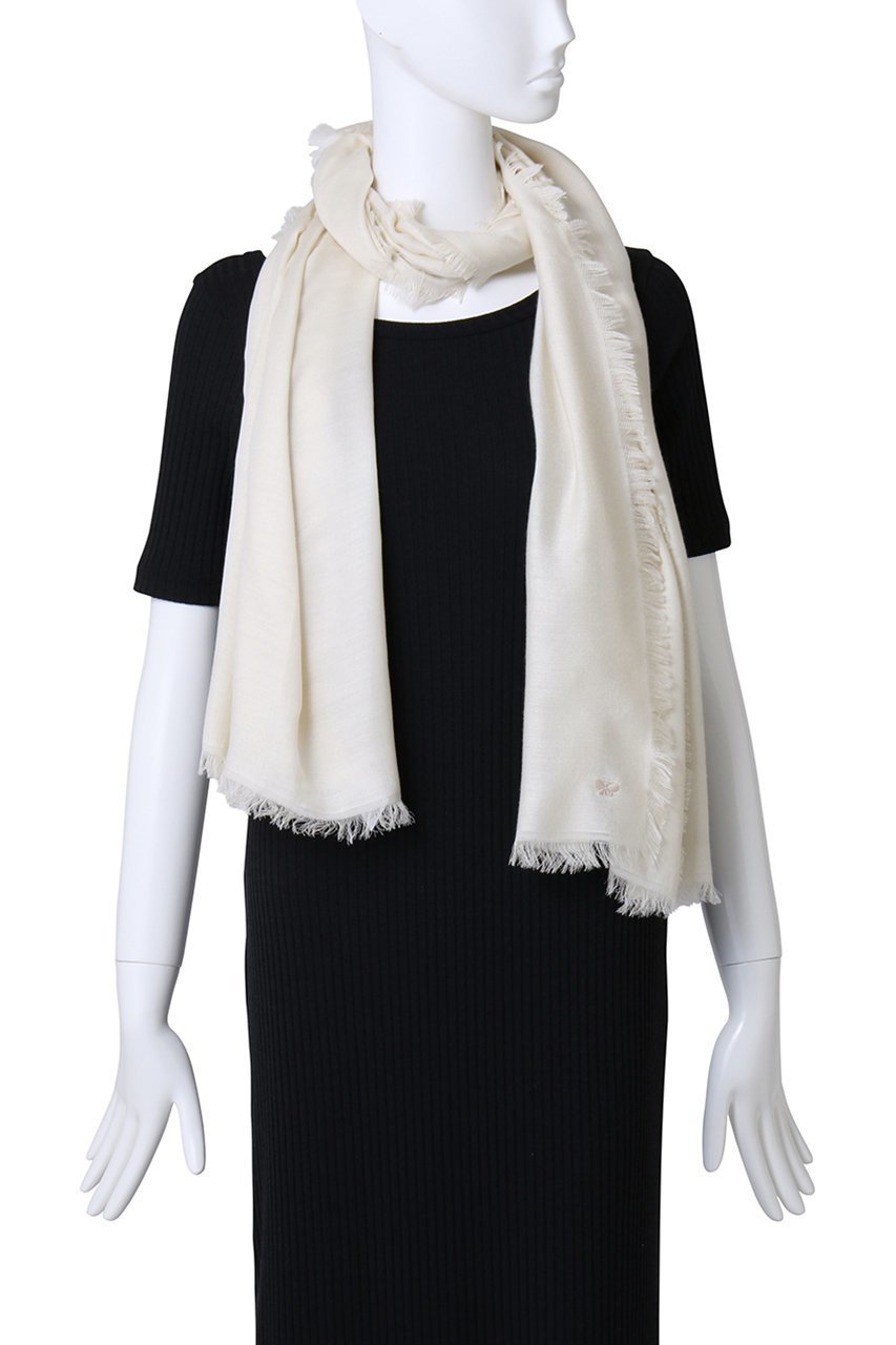 【マックスマーラ/Max Mara】の【Weekend Max Mara】LATINO ストール/スクエアスカーフ 人気、トレンドファッション・服の通販 founy(ファニー) 　ファッション　Fashion　レディースファッション　Fashion for Women　ストール　Soft & Warm Scarves　マフラー・スヌード / 冬小物の定番　Scarves & Mufflers　なめらか　Smooth, Silky Texture　シンプル　Simple, Minimal　スカーフ　Scarf, Neckwear　スクエア　Square, Square Shape　ストール　Stole, Wrap　フォルム　Silhouette, Form　フリンジ　Fringe, Tassel　マフラー　Scarf, Muffler　ロング　Long, Long-Length　防寒　Cold Protection, Winter-Ready　other-2|ID: prp329100004719422 ipo3291000000035924766